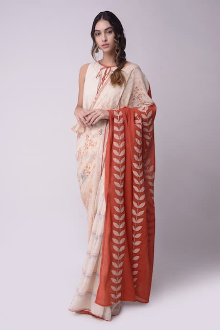 Buy_Shwetanga_White Organic Cotton Floral And Leaf Motifs, Printed Applique Saree With Blouse _Online_at_Aza_Fashions
