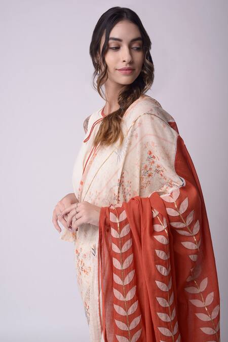 Shop_Shwetanga_White Organic Cotton Floral And Leaf Motifs, Printed Applique Saree With Blouse _Online_at_Aza_Fashions