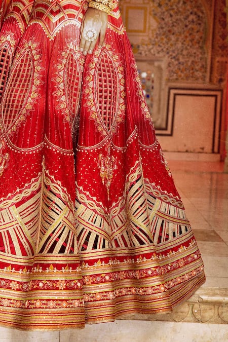 Buy_Supria Munjal_Red Raw Silk And Pure Organza Embroidery Cord Sweetheart Neck Bridal Lehenga Set _Online_at_Aza_Fashions
