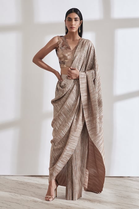 431-88 by Shweta Kapur Silver Pre-draped Metallic Saree With Blouse