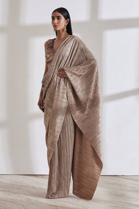 431-88 By Shweta Kapur_Silver Pre-draped Metallic Saree With Blouse_Online_at_Aza_Fashions