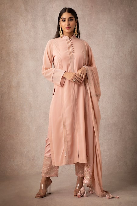 Ajiesh Oberoi Embroidered Kurta Set 