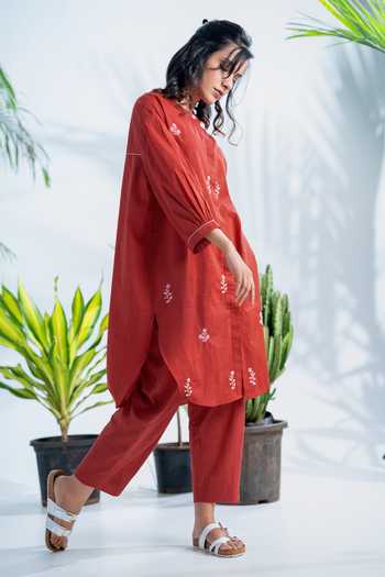 Pants And Pajamas_Red Cotton Embroidery Round Neck Claret Chikankari Shirt Tunic And Pant Set_at_Aza_Fashions