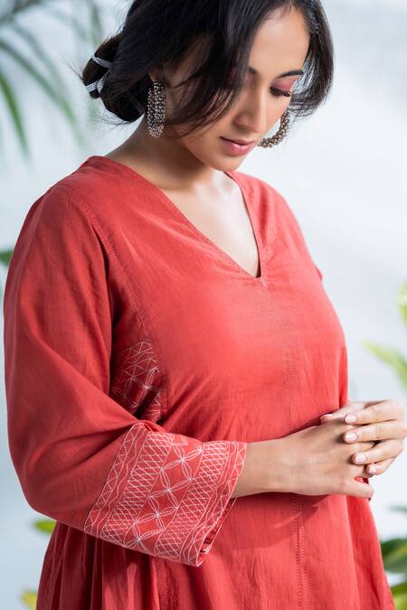 Shop Pants And Pajamas Red Handloom Cotton, Chanderi Embroidery V-neck Handwoven Kurta Set Online at Aza Fashions Shop_Pants And Pajamas_Red Handloom Cotton, Chanderi Embroidery V-neck Handwoven Kurta Set _Online_at_Aza_Fashions