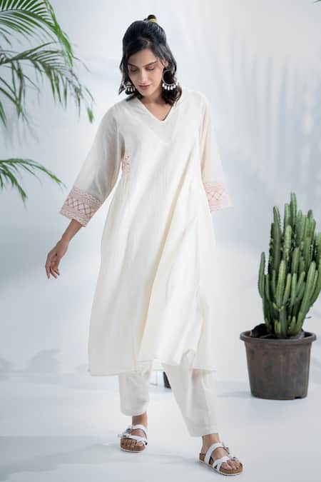 Shop Pants And Pajamas Off White Handloom Cotton, Chanderi Embroidery Raatrani Handwoven Kurta Set Online at Aza Fashions Shop_Pants And Pajamas_Off White Handloom Cotton, Chanderi Embroidery Raatrani Handwoven Kurta Set _Online_at_Aza_Fashions