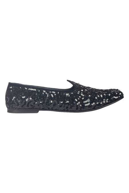Shop Domani Black Handcrafted Velvet Sequin Juttis Online at Aza Fashions Shop_Domani_Black Handcrafted Velvet Sequin Juttis _Online_at_Aza_Fashions