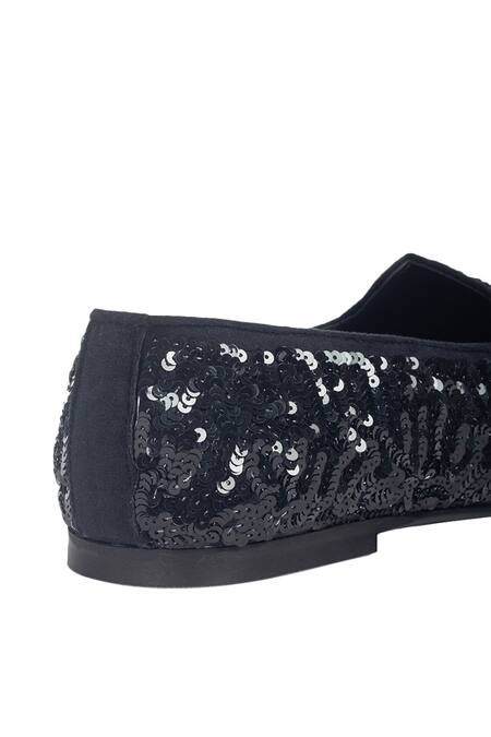Domani Black Handcrafted Velvet Sequin Juttis at Aza Fashions Domani_Black Handcrafted Velvet Sequin Juttis _at_Aza_Fashions