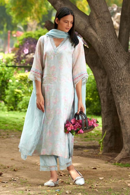 Priti Prashant Handwoven Printed Kurta Set 