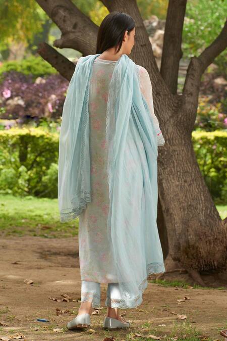 Shop Priti Prashant Blue Handwoven Mul Cotton V Neck Printed Kurta Set at Aza Fashions Shop_Priti Prashant_Blue Handwoven Mul Cotton V Neck Printed Kurta Set _at_Aza_Fashions