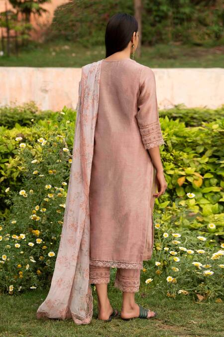 Shop Priti Prashant Pink Handwoven Dupatta Mul Round Kurta Set at Aza Fashions Shop_Priti Prashant_Pink Handwoven Dupatta Mul Round Kurta Set _at_Aza_Fashions