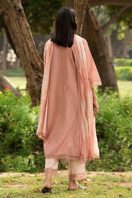 Shop Priti Prashant Pink Handwoven Dupatta Mul Round Kurta Set at Aza Fashions Shop_Priti Prashant_Pink Handwoven Dupatta Mul Round Kurta Set _at_Aza_Fashions
