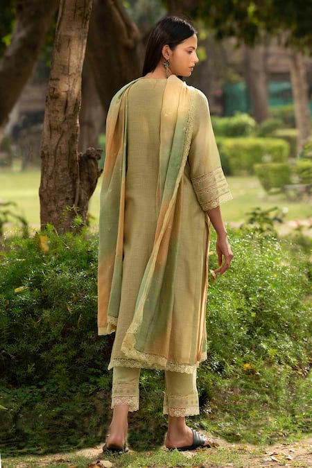 Shop Priti Prashant Green Handwoven Dupatta Mul Round Kurta Set at Aza Fashions Shop_Priti Prashant_Green Handwoven Dupatta Mul Round Kurta Set _at_Aza_Fashions
