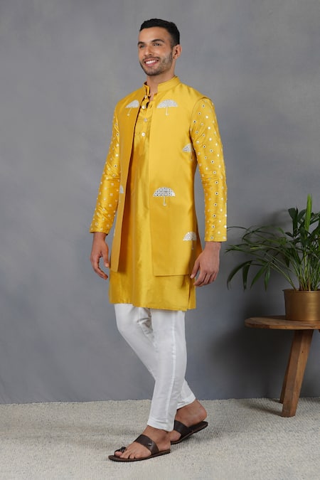 Eleven Brothers Qurbot Embroidered Bundi & Kurta Set 