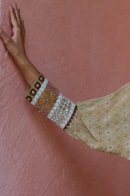 Buy Surbhi Gupta Green Kurta Georgette Trouser Cotton Silk Printed And Pant Set Online at Aza Fashions Buy_Surbhi Gupta_Green Kurta Georgette Trouser Cotton Silk Printed And Pant Set _Online_at_Aza_Fashions