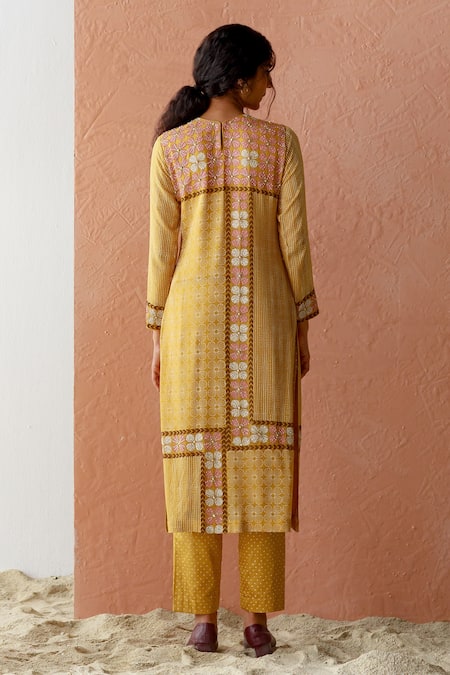 Surbhi Gupta Printed Kurta & Pant Set 