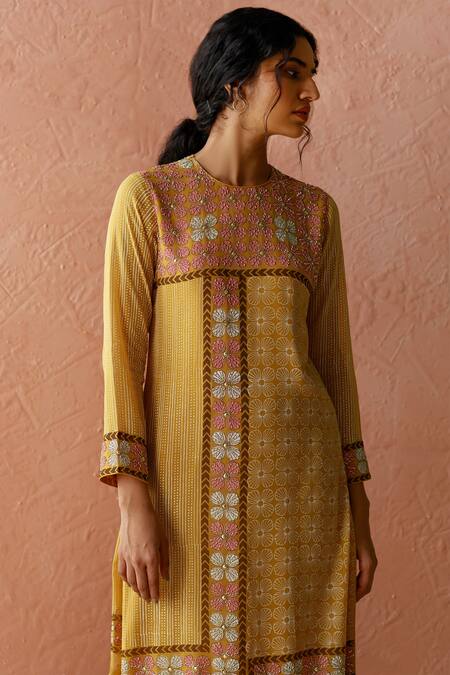 Surbhi Gupta Yellow Kurta Georgette Trouser Cotton Silk Printed And Pant Set Online at Aza Fashions Surbhi Gupta_Yellow Kurta Georgette Trouser Cotton Silk Printed And Pant Set _Online_at_Aza_Fashions