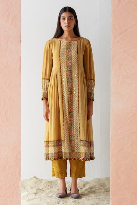 Surbhi Gupta Printed Kurta & Pant Set 