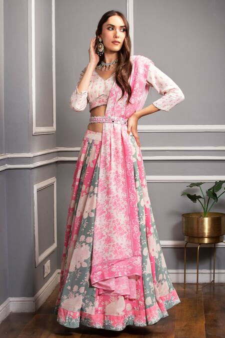 Shop SAKSHI GIRRI Pink Crepe And Chiffon Floral Print, Bead & Sequin V Neck Lehenga Set at Aza Fashions Shop_SAKSHI GIRRI_Pink Crepe And Chiffon Floral Print, Bead & Sequin V Neck Lehenga Set_at_Aza_Fashions