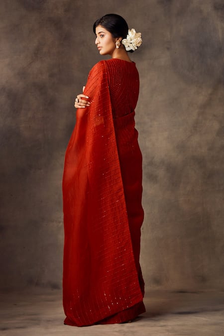 Shop Shilpi Gupta Red Silk Organza Embroidery Round Pre-pleated Saree With Blouse at Aza Fashions Shop_Shilpi Gupta_Red Silk Organza Embroidery Round Pre-pleated Saree With Blouse _at_Aza_Fashions