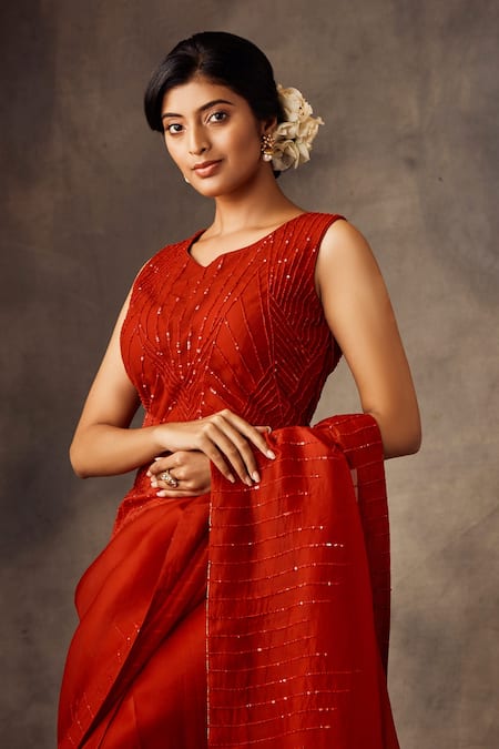 Buy Shilpi Gupta Red Silk Organza Embroidery Round Pre-pleated Saree With Blouse Online at Aza Fashions Buy_Shilpi Gupta_Red Silk Organza Embroidery Round Pre-pleated Saree With Blouse _Online_at_Aza_Fashions