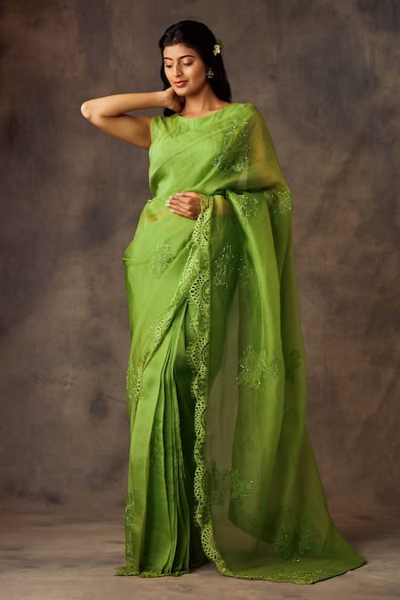 Shilpi Gupta Green Silk Organza Embroidery Round Pre-draped Saree With Blouse Online at Aza Fashions Shilpi Gupta_Green Silk Organza Embroidery Round Pre-draped Saree With Blouse _Online_at_Aza_Fashions