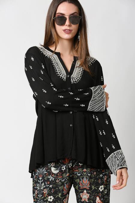 Buy_SAKSHI GIRRI_Black Wrinkled Cotton Notched Printed Kurta And Gharara Set_Online_at_Aza_Fashions