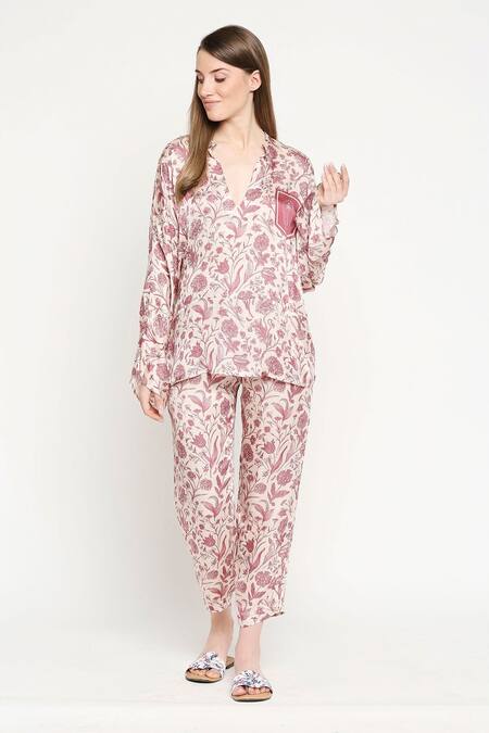 SAKSHI GIRRI Pink Cotton Satin Notched Printed Co-ord Set Online at Aza Fashions SAKSHI GIRRI_Pink Cotton Satin Notched Printed Co-ord Set _Online_at_Aza_Fashions