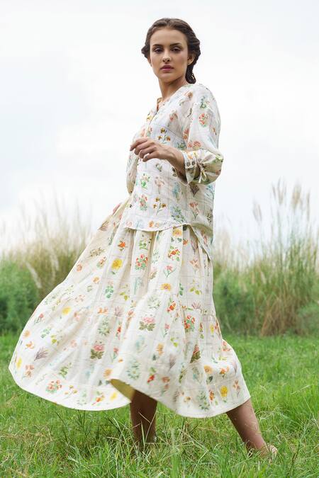 Pozruh By Aiman White Pure Hemp V Neck Floral Printed Skirt Set Online at Aza Fashions Pozruh By Aiman_White Pure Hemp V Neck Floral Printed Skirt Set _Online_at_Aza_Fashions