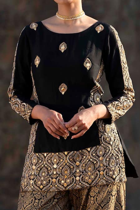 Soniya G_Black Silk Round Hand Embroidered Kurta And Palazzo Set _at_Aza_Fashions