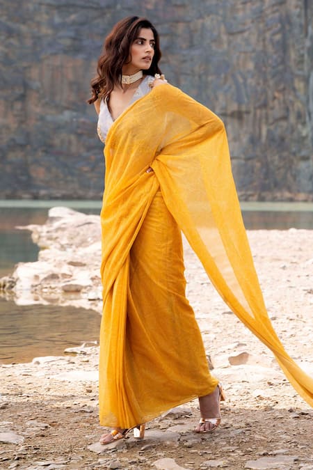 Soniya G_Yellow Organza Floral V Neck Printed Tassel Saree With Blouse _Online_at_Aza_Fashions