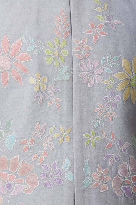 Seema Gujral Grey Raw Silk Floral Applique Sherwani Set at Aza Fashions Seema Gujral_Grey Raw Silk Floral Applique Sherwani Set _at_Aza_Fashions