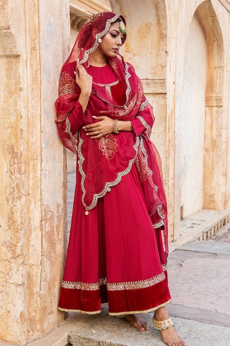 Buy_Soniya G_Red Velvet And Organza Round Embroidered Anarkali Set _Online_at_Aza_Fashions