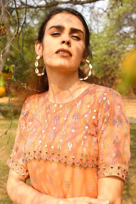 Surbhi Gupta_Peach Georgette Round Embroidered Kurta And Dhoti Pant Set  _Online_at_Aza_Fashions