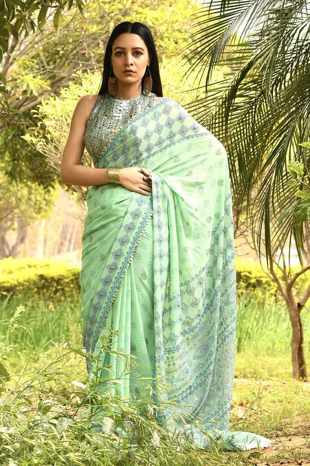 Shop Surbhi Gupta Green Georgette Round Embroidered Saree With Blouse at Aza Fashions Shop_Surbhi Gupta_Green Georgette Round Embroidered Saree With Blouse _at_Aza_Fashions