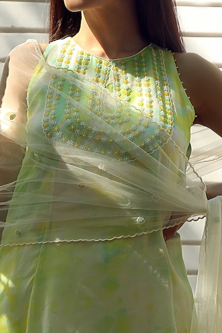 Surbhi Gupta_Green Georgette Tie-dye Kurta Sharara Set  _at_Aza_Fashions