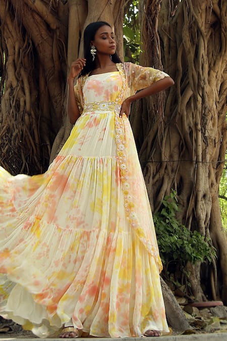 Surbhi Gupta_White Georgette Tie-dye Anarkali With Embroidered Organza Jacket  _Online_at_Aza_Fashions