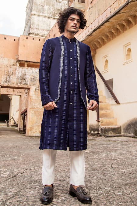 Soniya G Embroidered Bundi & Kurta Set 