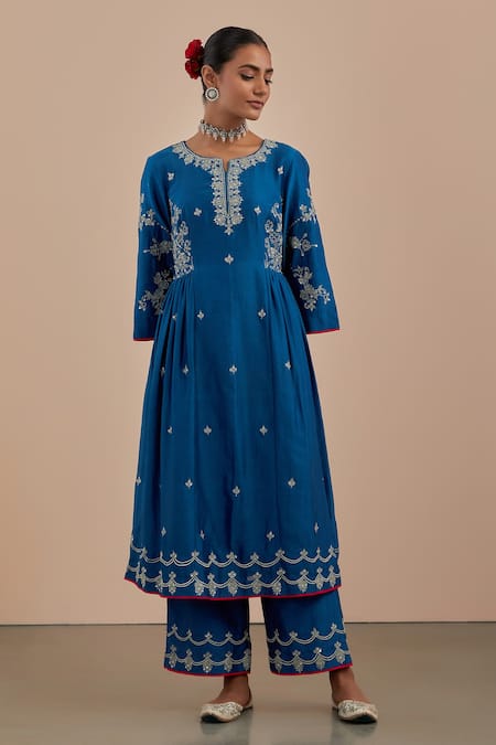 Priya Chaudhary Blue Chanderi Silk Floral Notched Embroidered Kurta And Pant Set Online at Aza Fashions Priya Chaudhary_Blue Chanderi Silk Floral Notched Embroidered Kurta And Pant Set _Online_at_Aza_Fashions