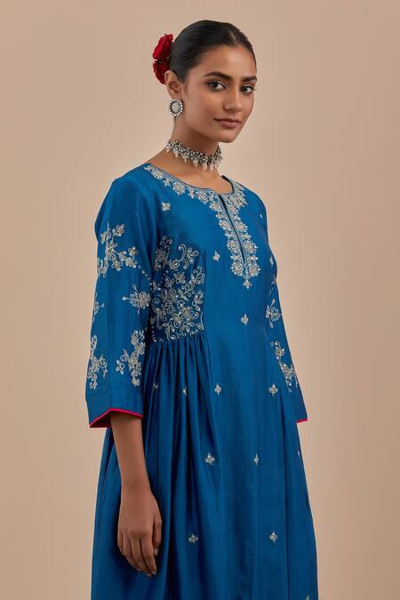 Buy Priya Chaudhary Blue Chanderi Silk Floral Notched Embroidered Kurta And Pant Set Online at Aza Fashions Buy_Priya Chaudhary_Blue Chanderi Silk Floral Notched Embroidered Kurta And Pant Set _Online_at_Aza_Fashions