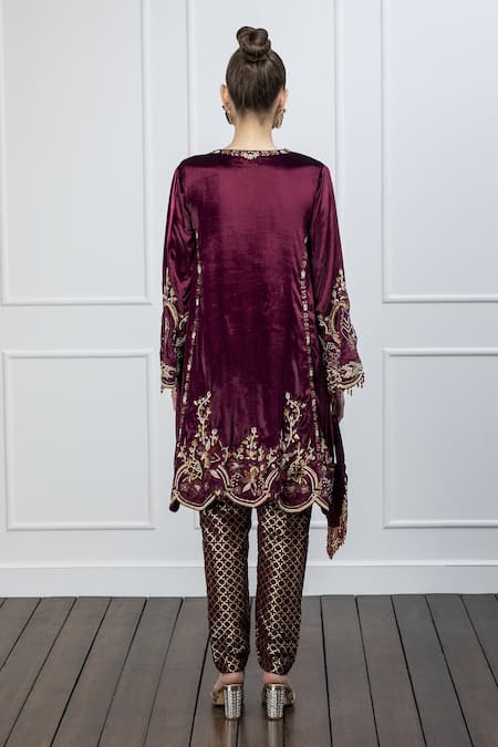 Shop Shian Maroon Velvet, Brocade Zardozi V Neck Kurta And Pant Set at Aza Fashions Shop_Shian_Maroon Velvet, Brocade Zardozi V Neck Kurta And Pant Set _at_Aza_Fashions