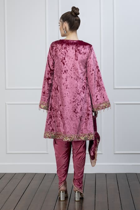 Shop Shian Pink Velvet, Crepe Zari V Neck Embroidered Kurta And Dhoti Pant Set at Aza Fashions Shop_Shian_Pink Velvet, Crepe Zari V Neck Embroidered Kurta And Dhoti Pant Set _at_Aza_Fashions
