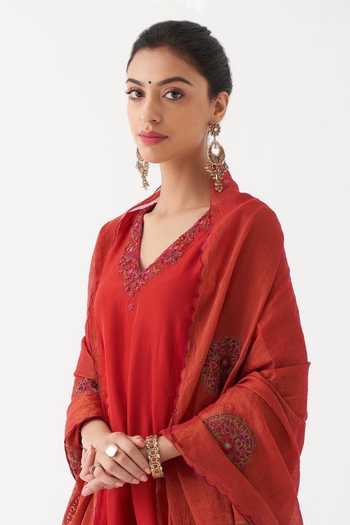 Rhua Red Dupatta Handwoven Tissue Chanderi, Kurta Habutai Shirin Embroidered Set Online at Aza Fashions Rhua_Red Dupatta Handwoven Tissue Chanderi, Kurta Habutai Shirin Embroidered Set _Online_at_Aza_Fashions