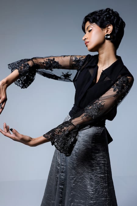 Shop Shorshe Clothing Grey Handloom Cotton Tissue Panelled Skirt Online at Aza Fashions Shop_Shorshe Clothing_Grey Handloom Cotton Tissue Panelled Skirt _Online_at_Aza_Fashions