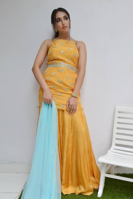 Parul Gandhi_Yellow Net, Habutai Silk Square Neck Embroidered Tunic Set _Online_at_Aza_Fashions