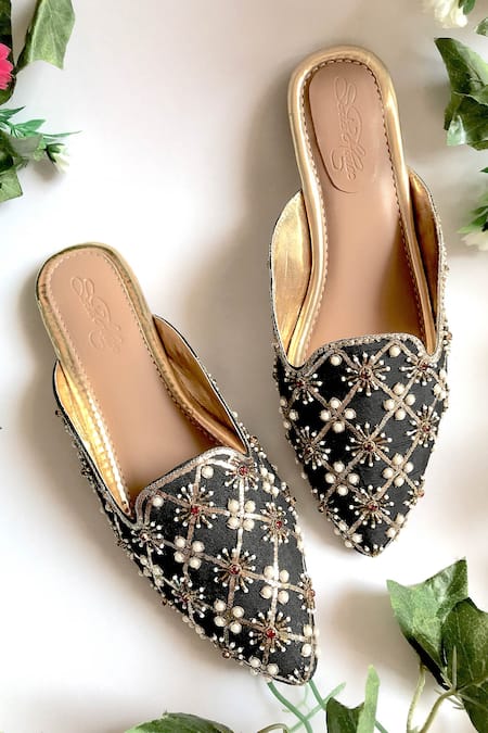Shop Sole House Black Pointed Toe Mules at Aza Fashions Shop_Sole House_Black Pointed Toe Mules _at_Aza_Fashions