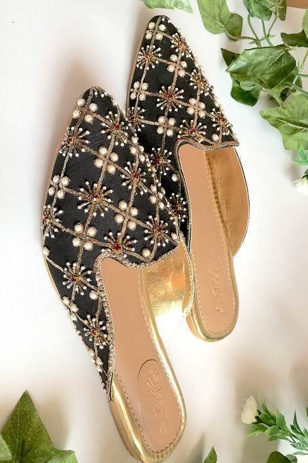 Sole House Black Pointed Toe Mules Online at Aza Fashions Sole House_Black Pointed Toe Mules _Online_at_Aza_Fashions