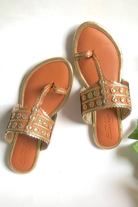 Buy Beige Teja Pure Leather Handcrafted Kolhapuri Sandals For Men by  IraSoles Online at Aza Fashions.