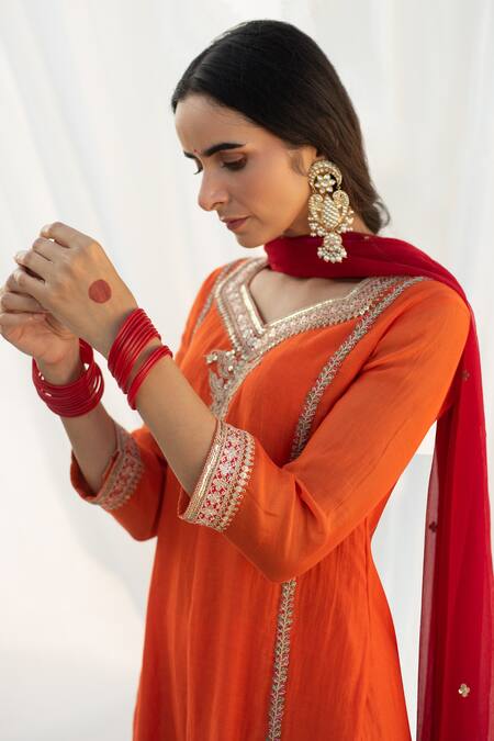 Buy_Apeksha Jain Label_Orange Chanderi, Crepe, Chiffon Thread , Knot Embroidered Kurta Set_Online_at_Aza_Fashions