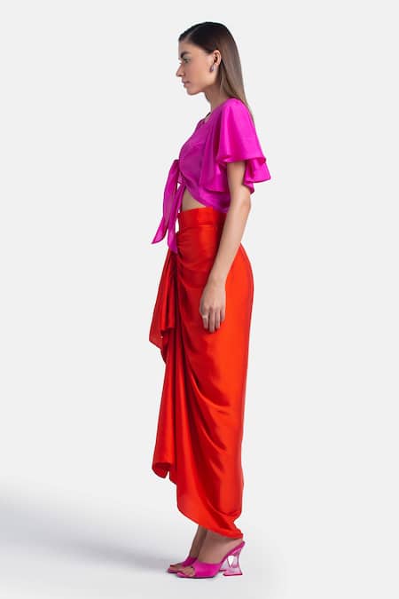 Buy 431-88 By Shweta Kapur Fuchsia Silk V-neck Tie-up Crop Top Online at Aza Fashions Buy_431-88 By Shweta Kapur_Fuchsia Silk V-neck Tie-up Crop Top_Online_at_Aza_Fashions