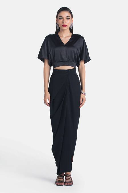 Buy_431-88 By Shweta Kapur_Black Silk Satin V-neck Ella Balloon Top_Online_at_Aza_Fashions